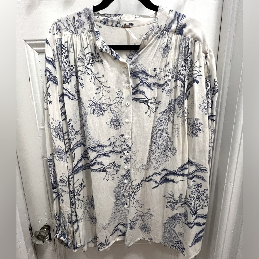 NWOT - Free People oversized metallic blooms blouse